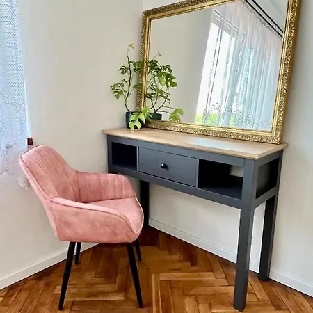 Monstera I Kolín