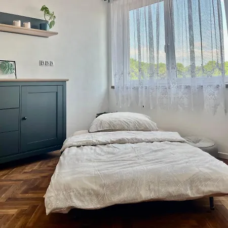 Monstera I - Classic Apartment Kolín