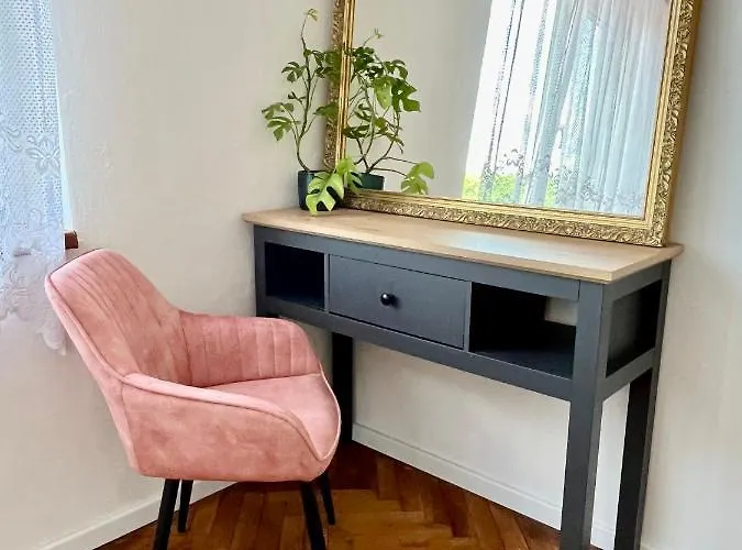 Monstera I - Classic Kolín