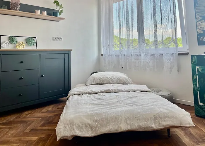 Monstera I - Classic Apartment Kolín